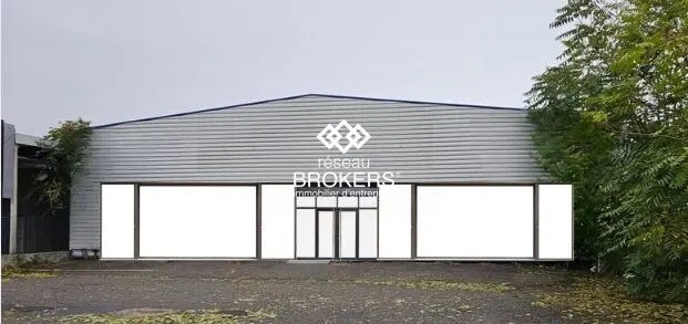 Retail in Aubière for lease Building Photo- Image 1 of 11