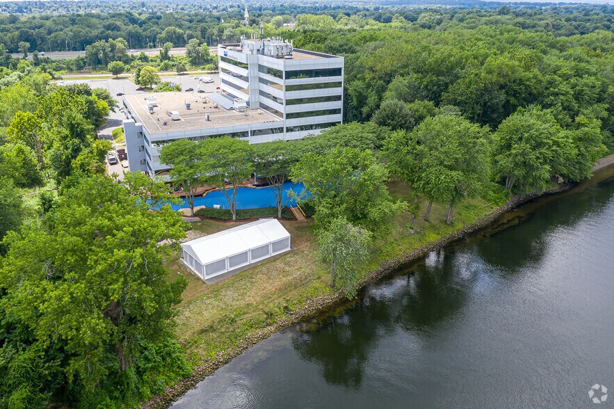 100 Great Meadow Rd, Wethersfield, CT for lease - Aerial - Image 3 of 20