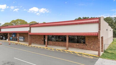 1143 E Andrews Ave, Henderson, NC for lease Interior Photo- Image 2 of 18