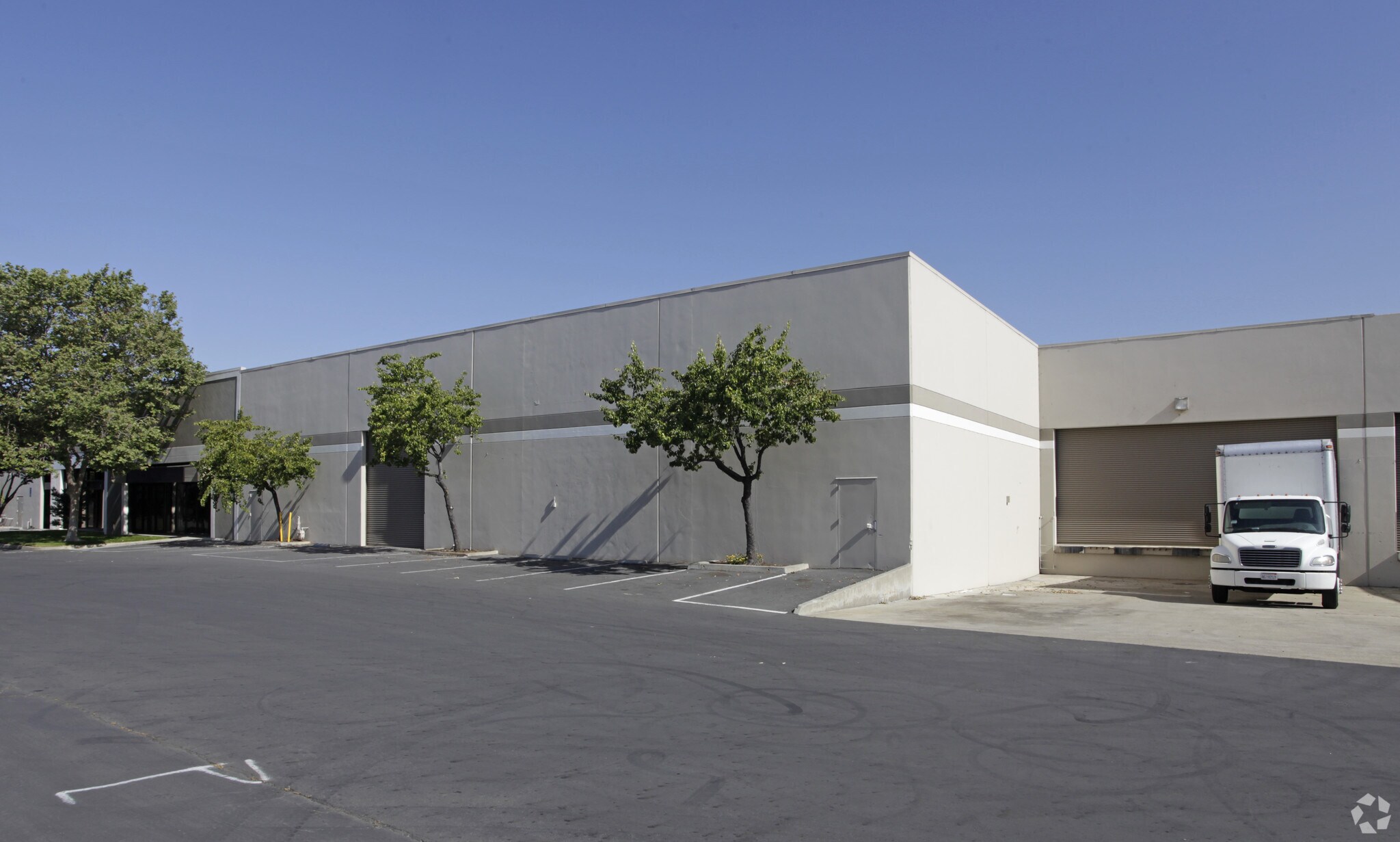 2357 Industrial Pky W, Hayward, CA for lease Primary Photo- Image 1 of 5