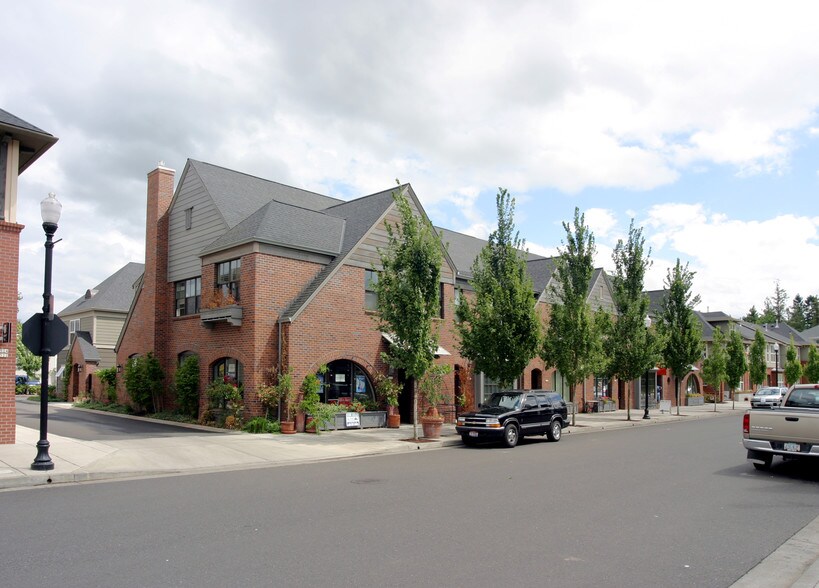 1510 NE Fairview Village St, Fairview, OR à louer - Photo du bâtiment - Image 3 de 25