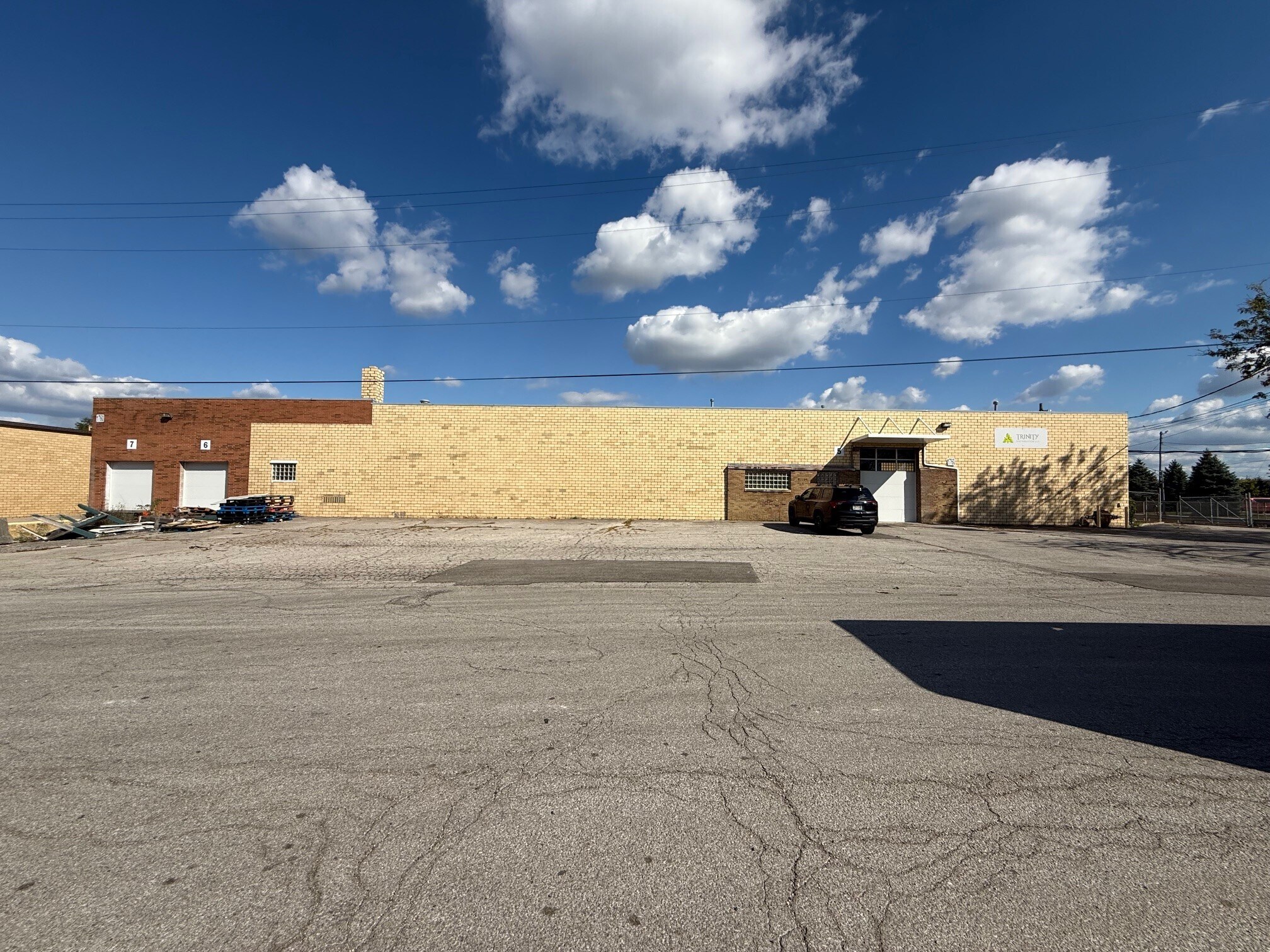 1760 Frebis Ave, Columbus, OH à louer Photo principale- Image 1 de 19