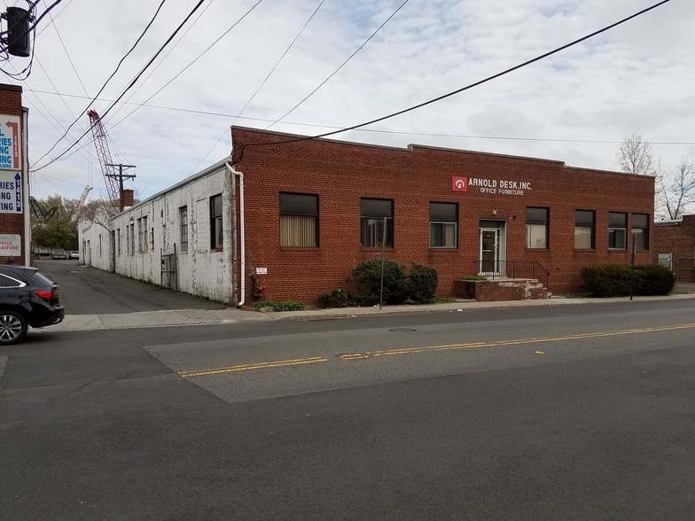 1409 Chestnut Ave, Hillside, NJ for sale - Primary Photo - Image 1 of 8