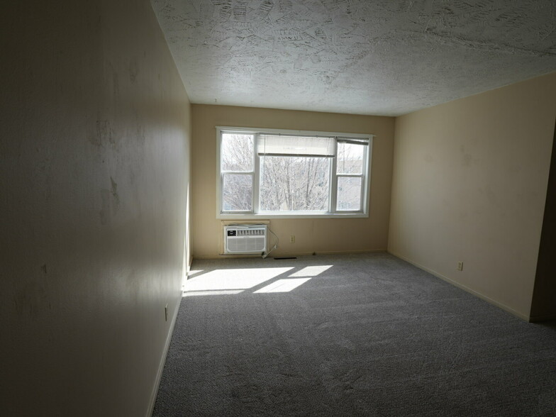 303,311 & 321 W Highland Dr dr, Williston, ND for sale - Building Photo - Image 2 of 32