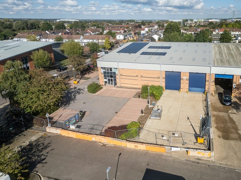 Mollison Ave, Enfield for lease - Building Photo - Image 2 of 13