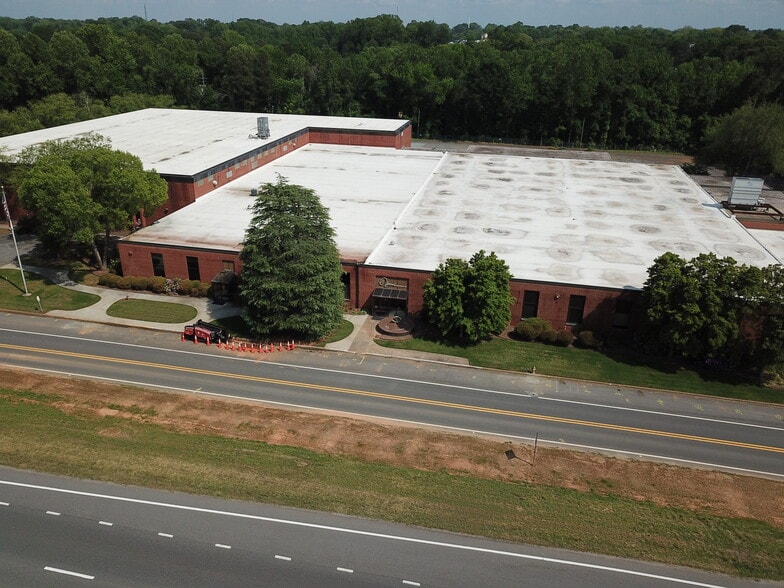 400 National Blvd, Lexington, NC for sale - Building Photo - Image 2 of 8