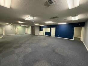 4620 W Commercial Dr, North Little Rock, AR for lease Interior Photo- Image 2 of 5