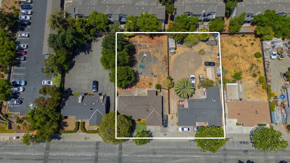 Thornton Heights(Seller Financing Avail) portfolio of 2 properties for sale on LoopNet.ca - Aerial - Image 2 of 6