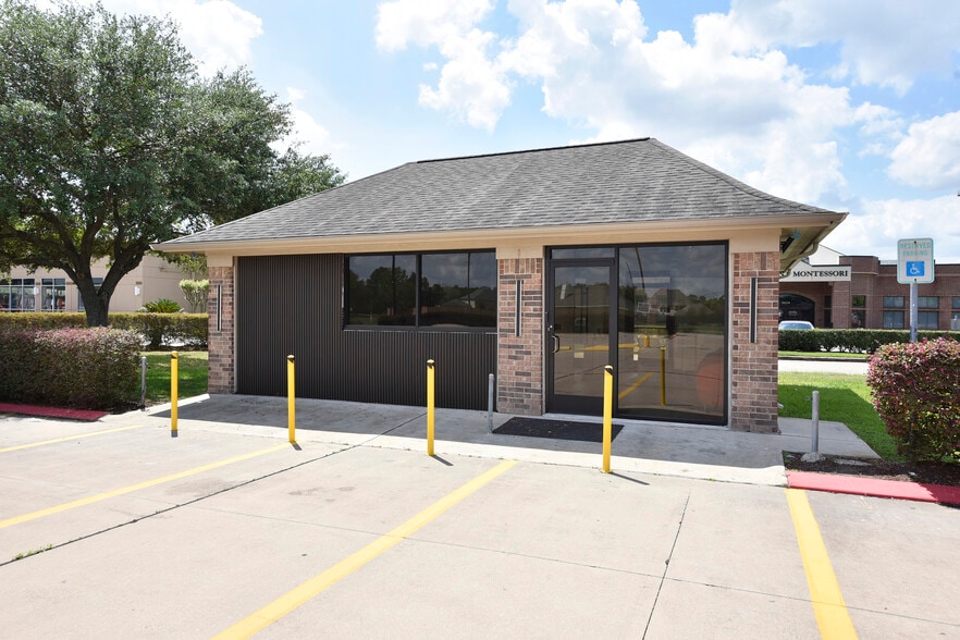 11110 S Highway 6, Sugar Land, TX à vendre - Photo du bâtiment - Image 3 de 16