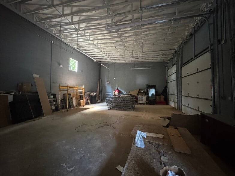 8214 Moores Chapel Rd, Charlotte, NC for lease - Building Photo - Image 2 of 3