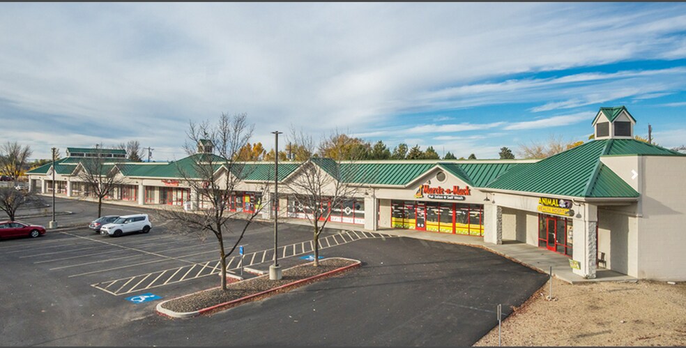 8610-8664 W Overland Rd, Boise, ID for lease - Building Photo - Image 3 of 6