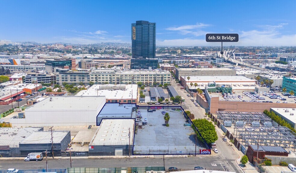 527 Colyton St, Los Angeles, CA à vendre - Aérien - Image 2 de 9