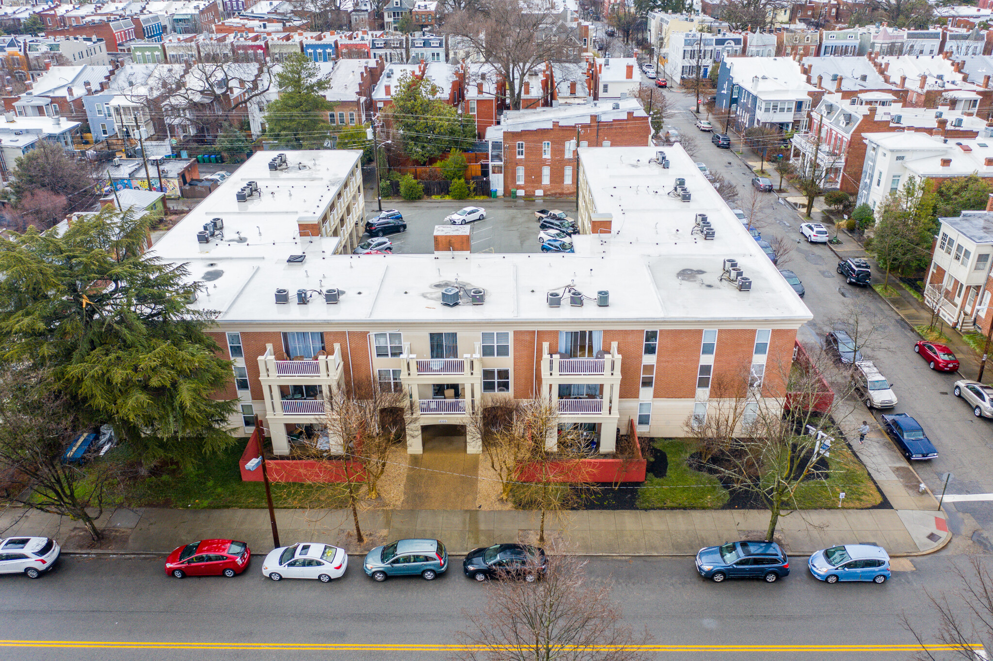 Multi-résidentiel dans Richmond, VA à vendre Photo du bâtiment- Image 1 de 1