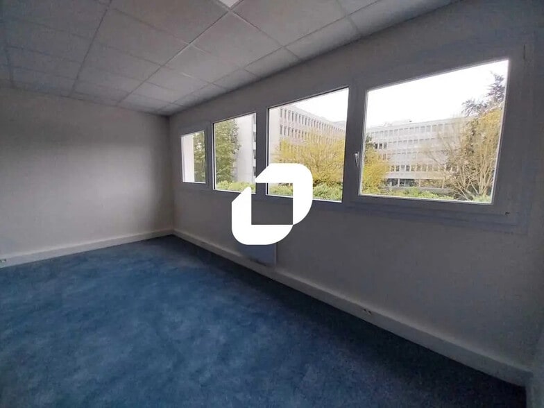 2 Rue Eugène Hénaff, Trappes for lease - Building Photo - Image 3 of 16