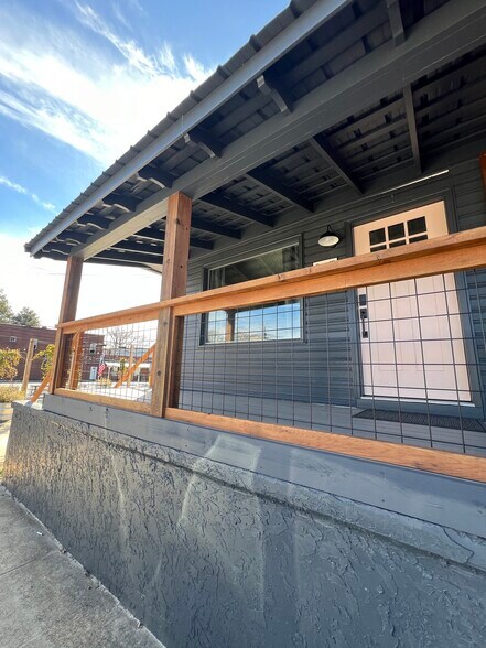 943 Highway 64 Business, Hayesville, NC à vendre - Photo du bâtiment - Image 3 de 21