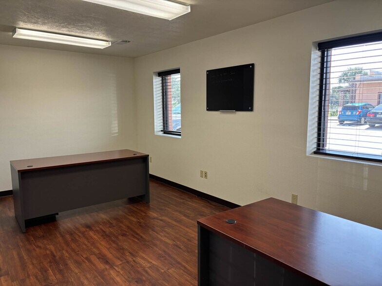 16910 FM 2920 Rd, Tomball, TX à louer - Photo du bâtiment - Image 3 de 5