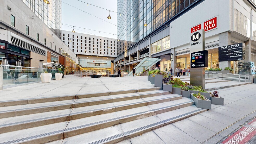 750 W 7th St, Los Angeles, CA à louer - Photo du bâtiment - Image 2 de 9