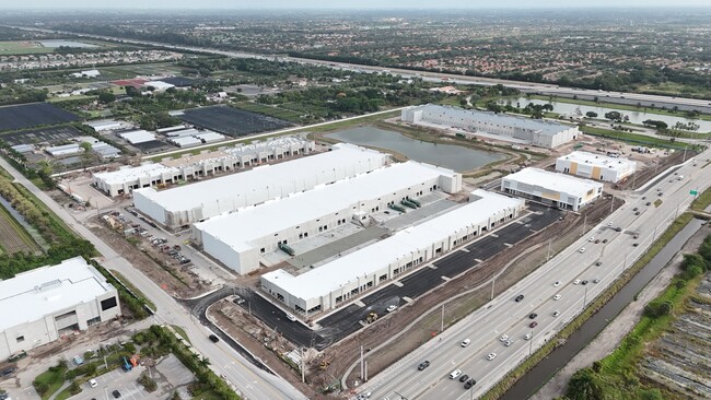 Plus de détails pour 8289 Boynton Beach Blvd, Boynton Beach, FL - Bureau, Industriel à louer