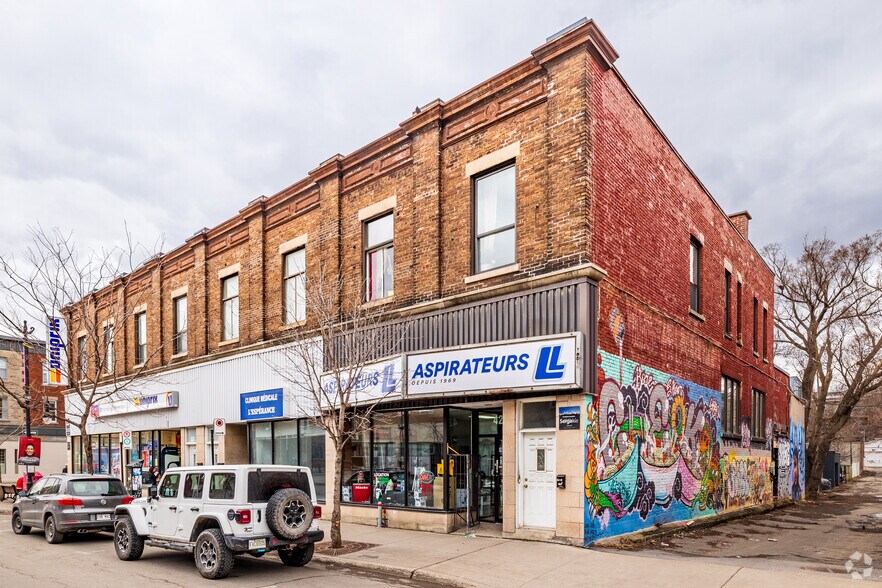 4251-4267 Rue Sainte-Catherine E, Montréal, QC à vendre - Photo du bâtiment - Image 2 de 2