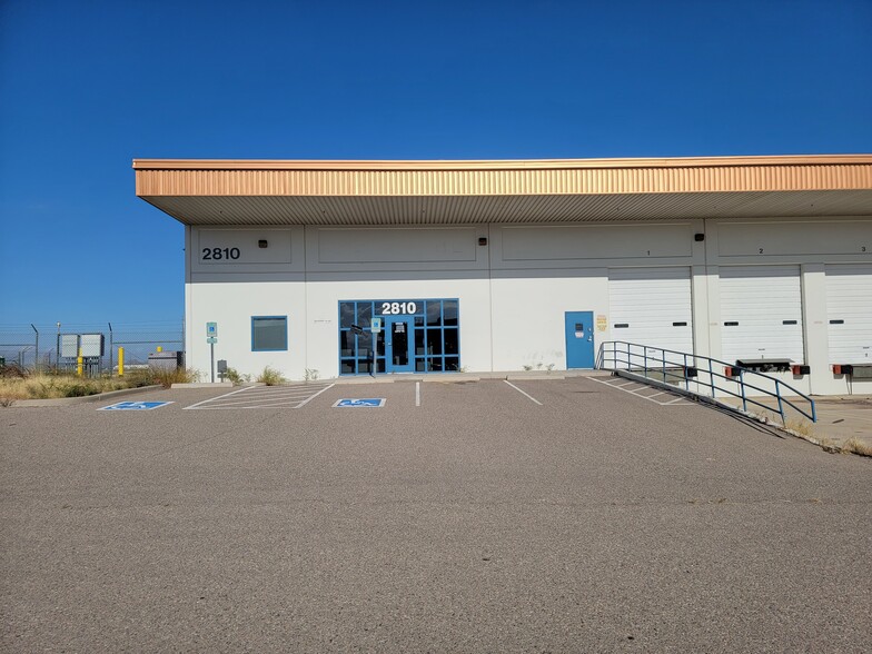 2810 E Airport Dr, Tucson, AZ for lease - Building Photo - Image 1 of 4