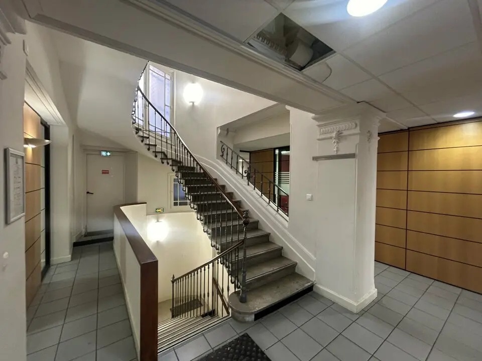 Office in Alès for sale Building Photo- Image 1 of 7
