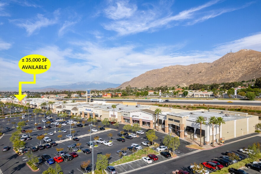 2676 Canyon Springs Pky, Riverside, CA for lease - Building Photo - Image 2 of 5