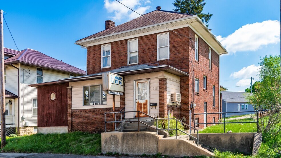 1918 Maple Ave, Zanesville, OH à vendre - Photo principale - Image 1 de 22