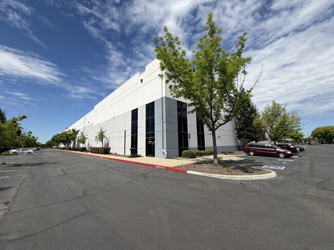 Plus de détails pour 8860 Industrial Ave, Roseville, CA - Industriel à louer