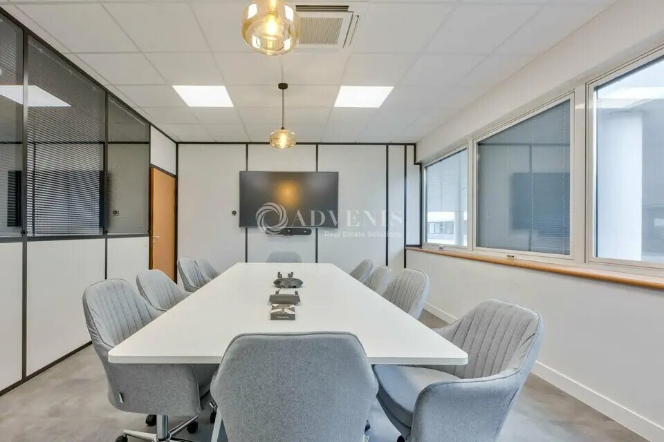 Office in Évry-Courcouronnes for lease Interior Photo- Image 1 of 5