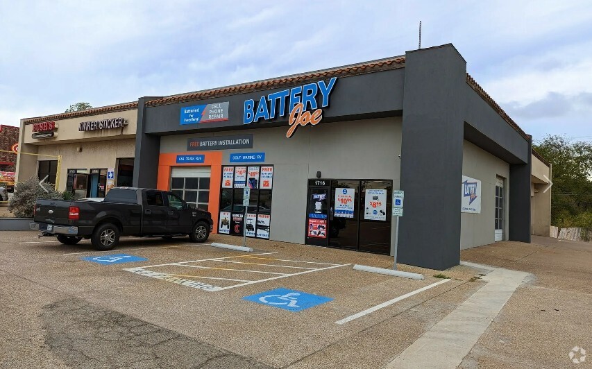 1712-1720 S Valley Mills Dr, Waco, TX à vendre Photo du bâtiment- Image 1 de 1