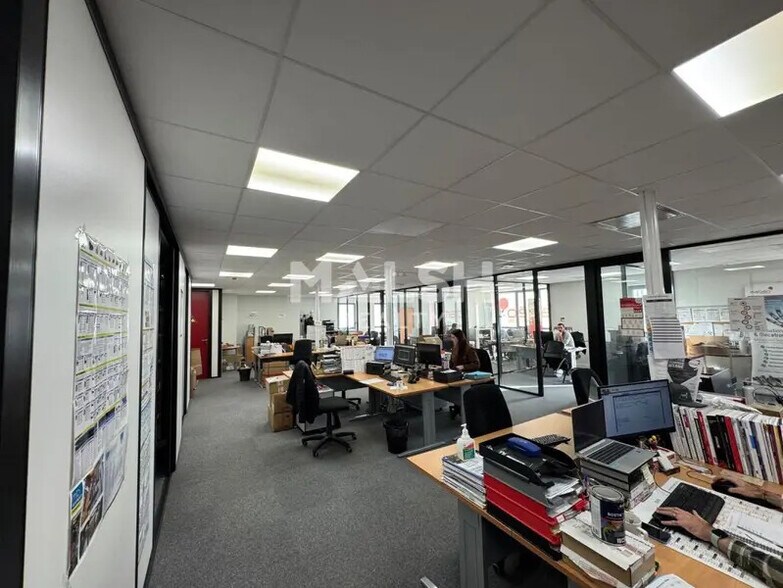Office in Saint-Just-Saint-Rambert for sale - Interior Photo - Image 1 of 6