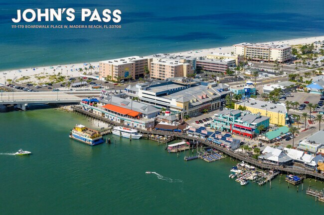 Plus de détails pour 111-179 Boardwalk Place w, Madeira Beach, FL - Commerce de détail à vendre