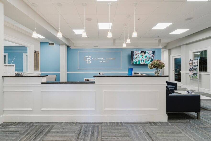 32-40 Court St, Plymouth, MA à louer - Photo du bâtiment - Image 3 de 32