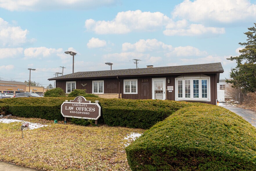 205 Pinecroft Dr, Roselle, IL à vendre - Photo du bâtiment - Image 2 de 20