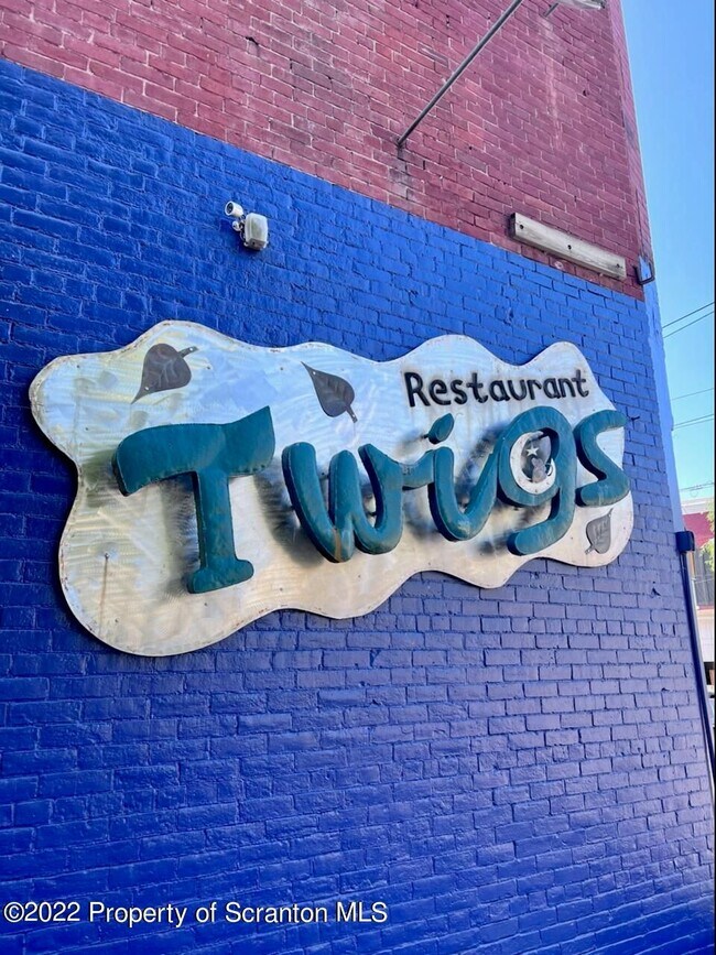 Plus de détails pour 1 E Tioga St, Tunkhannock, PA - Commerce de détail à vendre