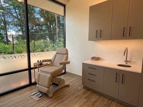 1325 Washington St, Weymouth, MA for lease Interior Photo- Image 1 of 1