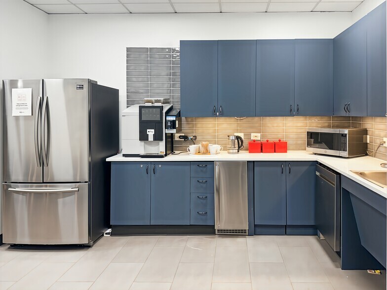 211 N Union St, Alexandria, VA à louer - Photo intérieure - Image 2 de 15