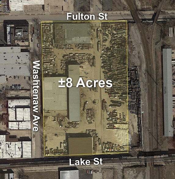 221 N Washtenaw Ave, Chicago, IL for lease - Primary Photo - Image 1 of 4