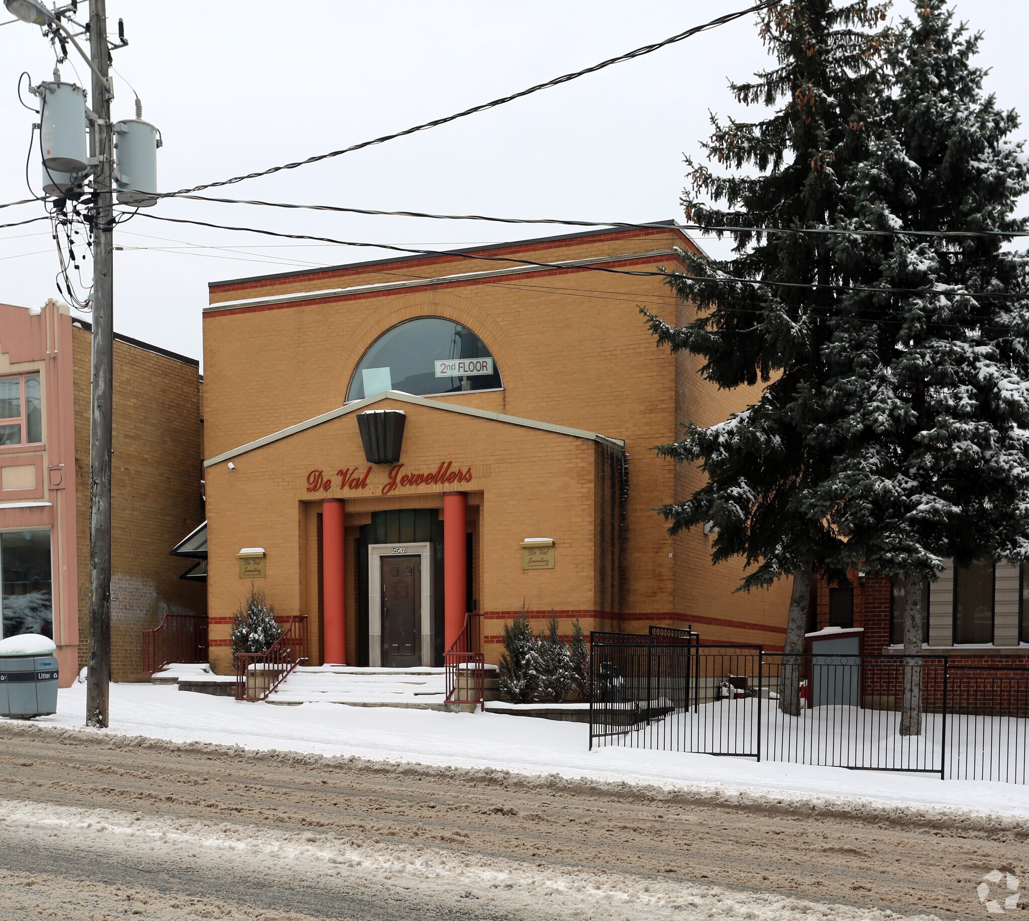 2547 Eglinton Ave W, Toronto, ON à vendre Photo principale- Image 1 de 1