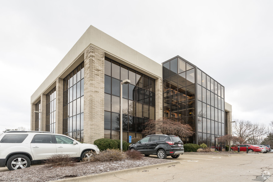 3515 Massillon Rd, Uniontown, OH for lease - Primary Photo - Image 1 of 4