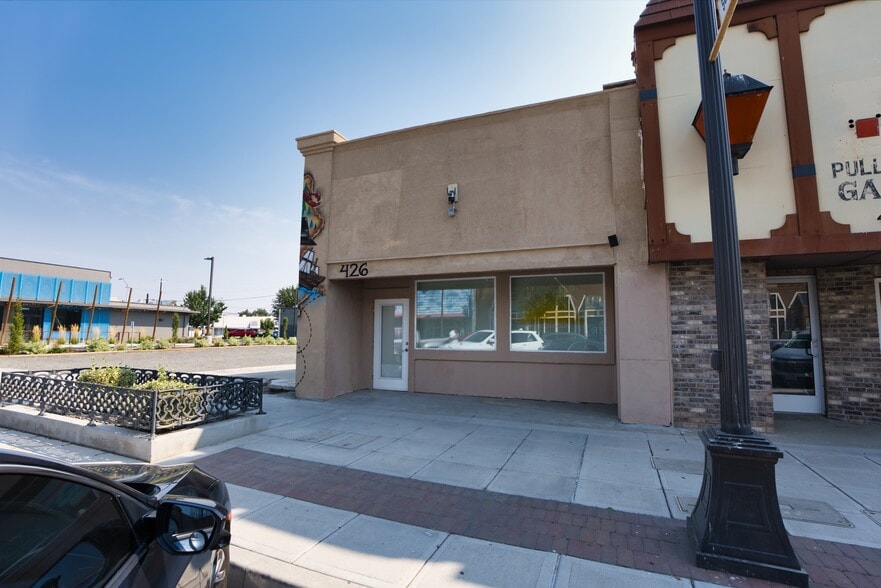 426 S 6th St, Sunnyside, WA for sale - Building Photo - Image 2 of 16