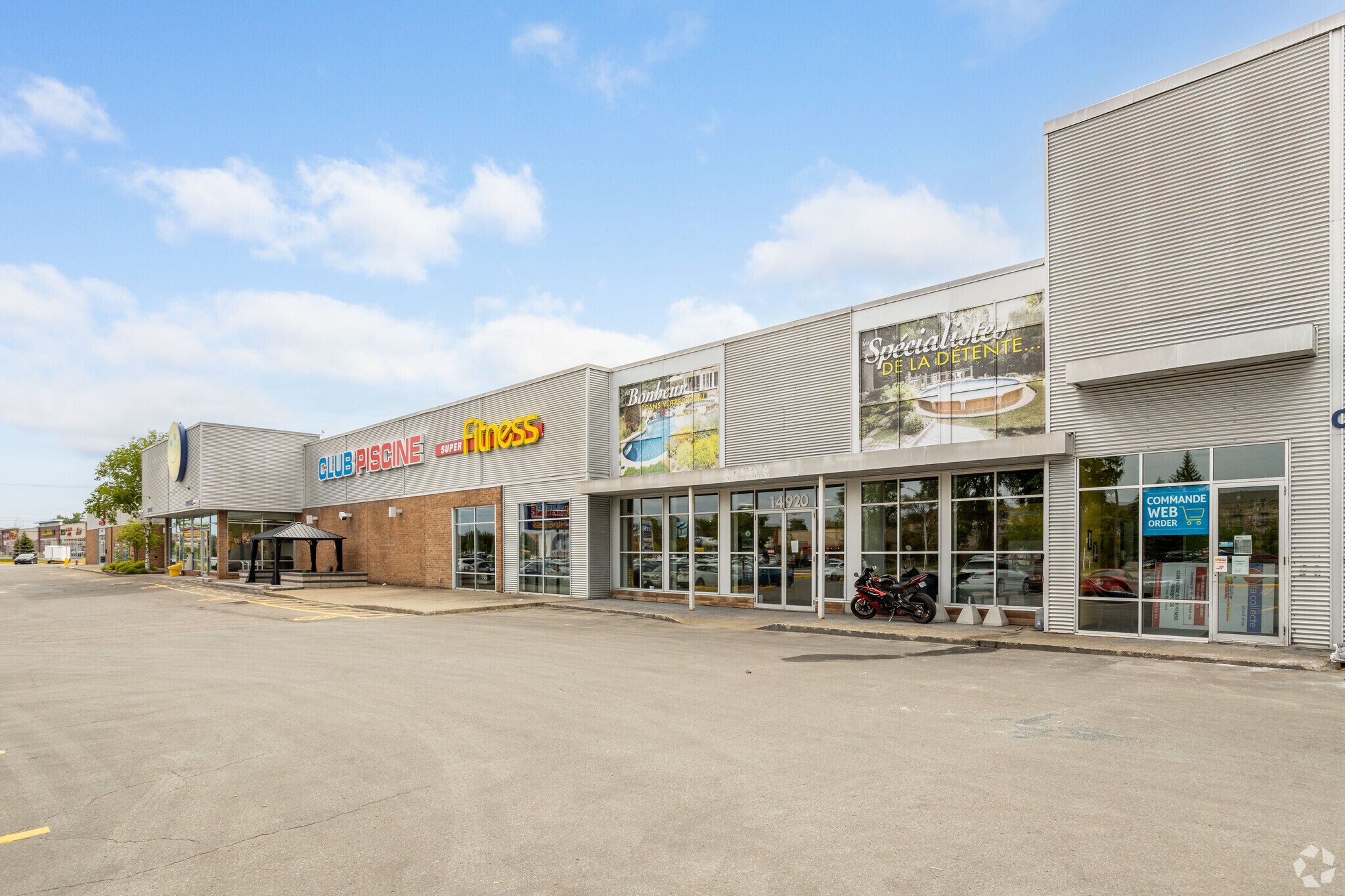 14910-14920 Boul De Pierrefonds, Montréal, QC à vendre Photo principale- Image 1 de 1