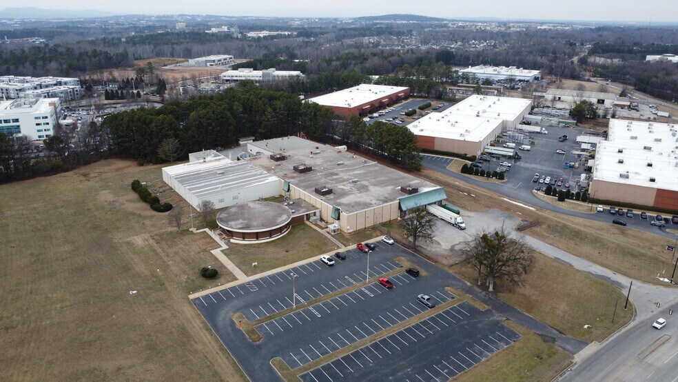 11 Forrester Dr, Mauldin, SC for lease - Primary Photo - Image 1 of 10