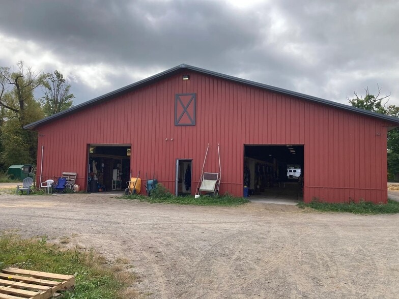 2442 N Creek Rd, Lake View, NY for sale - Building Photo - Image 3 of 13