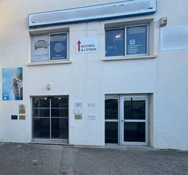 Bureau dans Castries à louer - Photo du bâtiment - Image 1 de 4