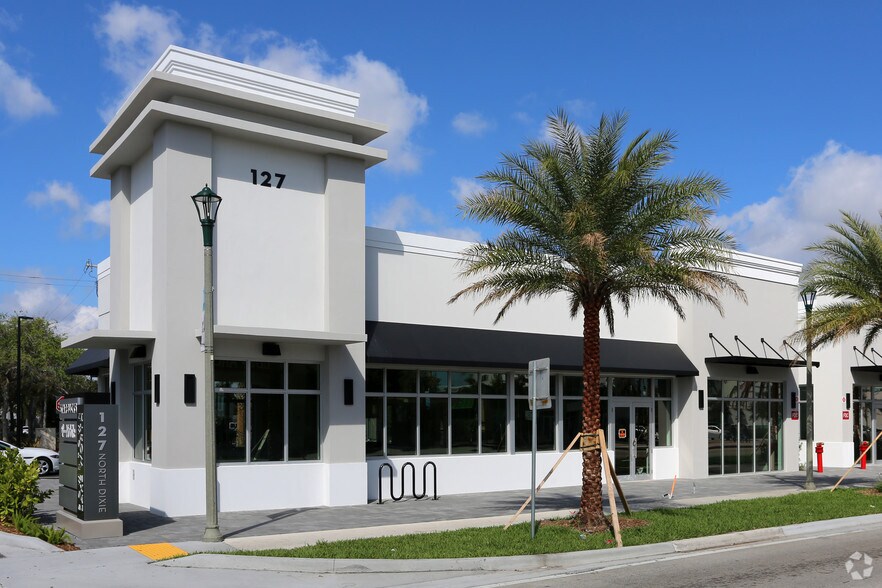 127 N Dixie Hwy, Lake Worth, FL à vendre - Photo du bâtiment - Image 2 de 7