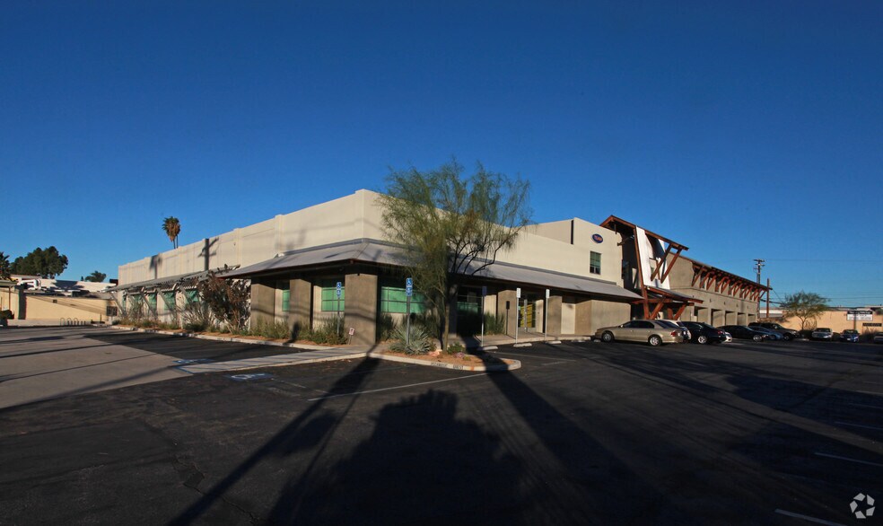 901 W Alameda Ave, Burbank, CA for lease - Building Photo - Image 2 of 14