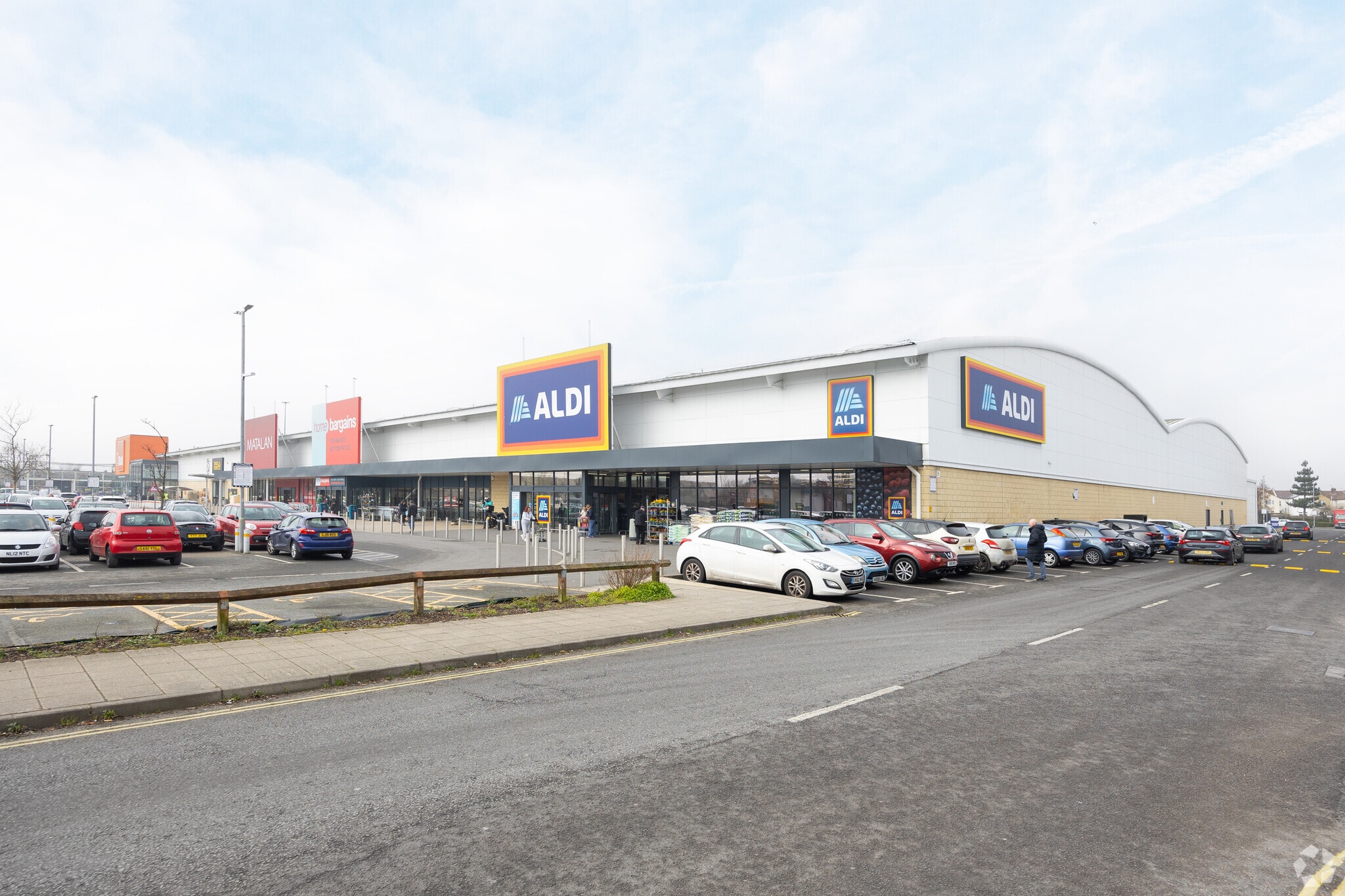 Fratton Way, Southsea for lease Primary Photo- Image 1 of 4