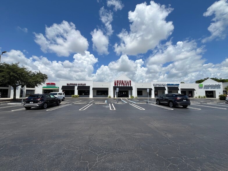 1338 Del Prado Blvd S, Cape Coral, FL for lease - Building Photo - Image 1 of 4