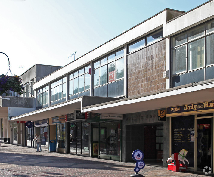 27 High St, Bracknell for lease - Primary Photo - Image 1 of 1